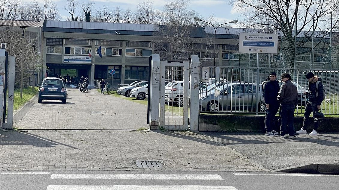 Niente trasloco a Nova Milanese per alcune sezioni dell’istituto King di Muggiò