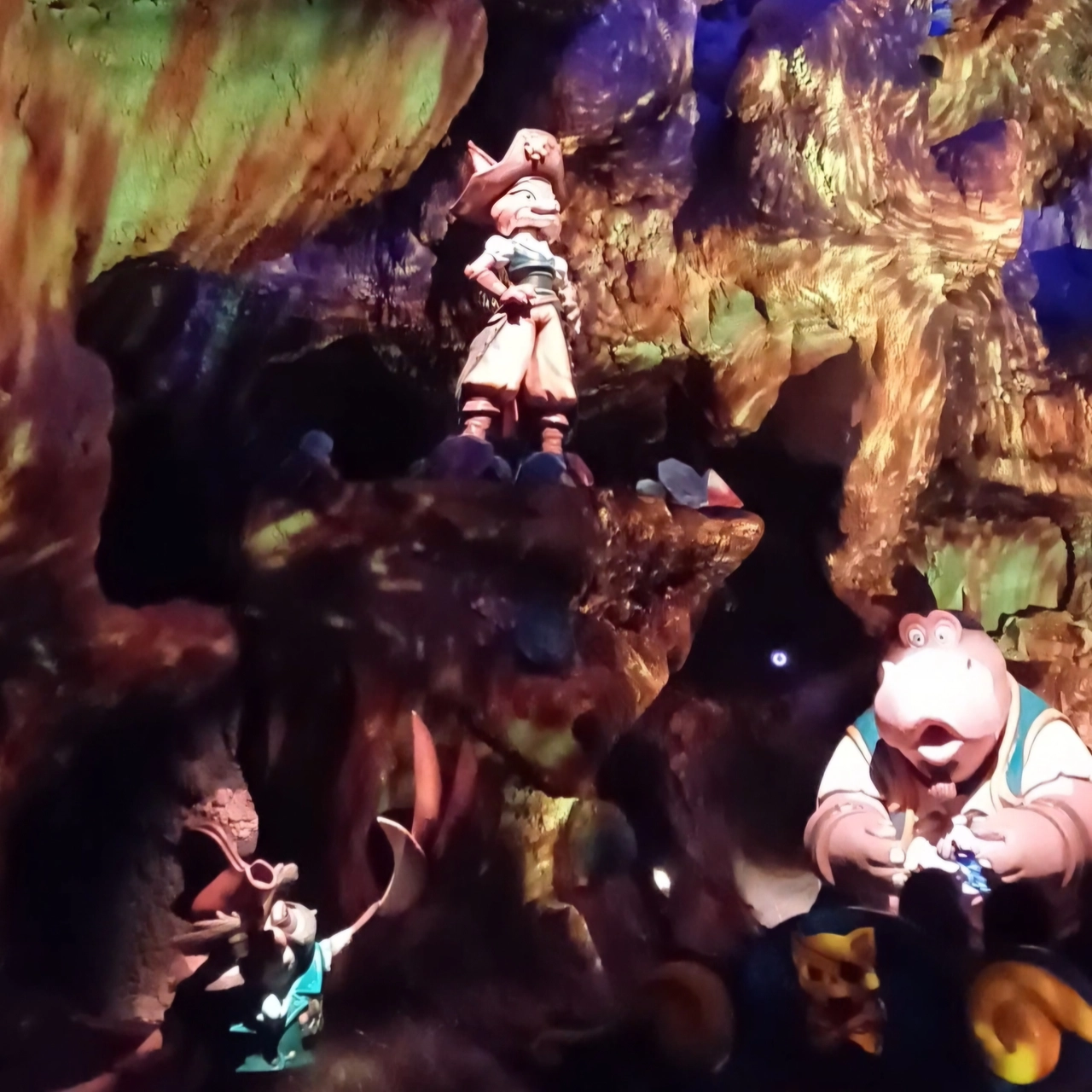 I personaggi che si combattono nel percorso sotterraneo di Animal Treasure Island