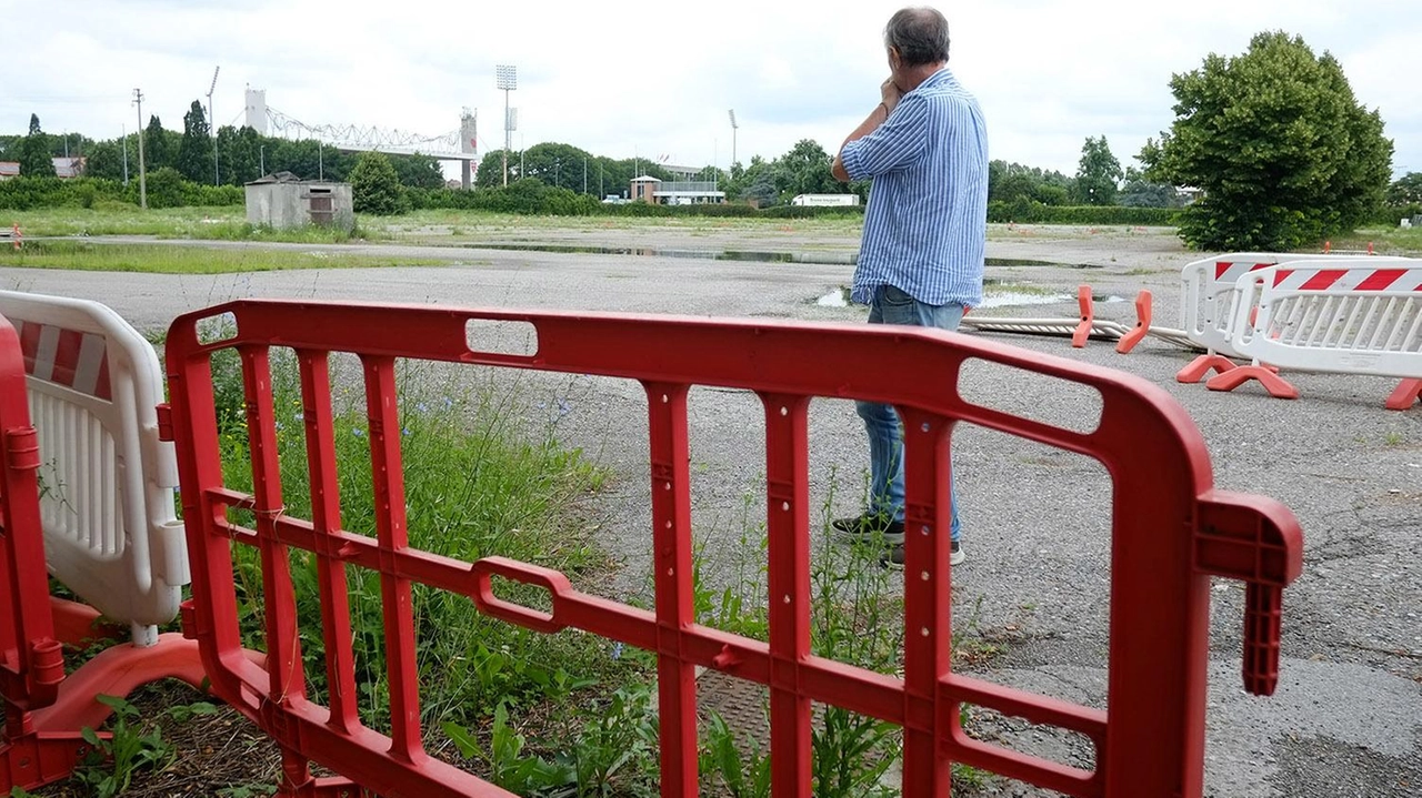 L’area dell’ex Fiera ha ospitato il drive in dei tamponi nel periodo del Covid Ora il piano prevede due centri commerciali L’area dell’ex Fiera ha ospitato il drive in dei tamponi nel periodo del Covid Ora il piano prevede due centri commerciali