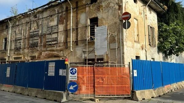 L’edificio del Cinquecento è interessato da lavori di restauro iniziati a luglio Lo storico palazzo sarà trasformato in edilizia sociale L’edificio del Cinquecento è interessato da lavori di restauro iniziati a luglio Lo storico palazzo sarà trasformato in edilizia sociale