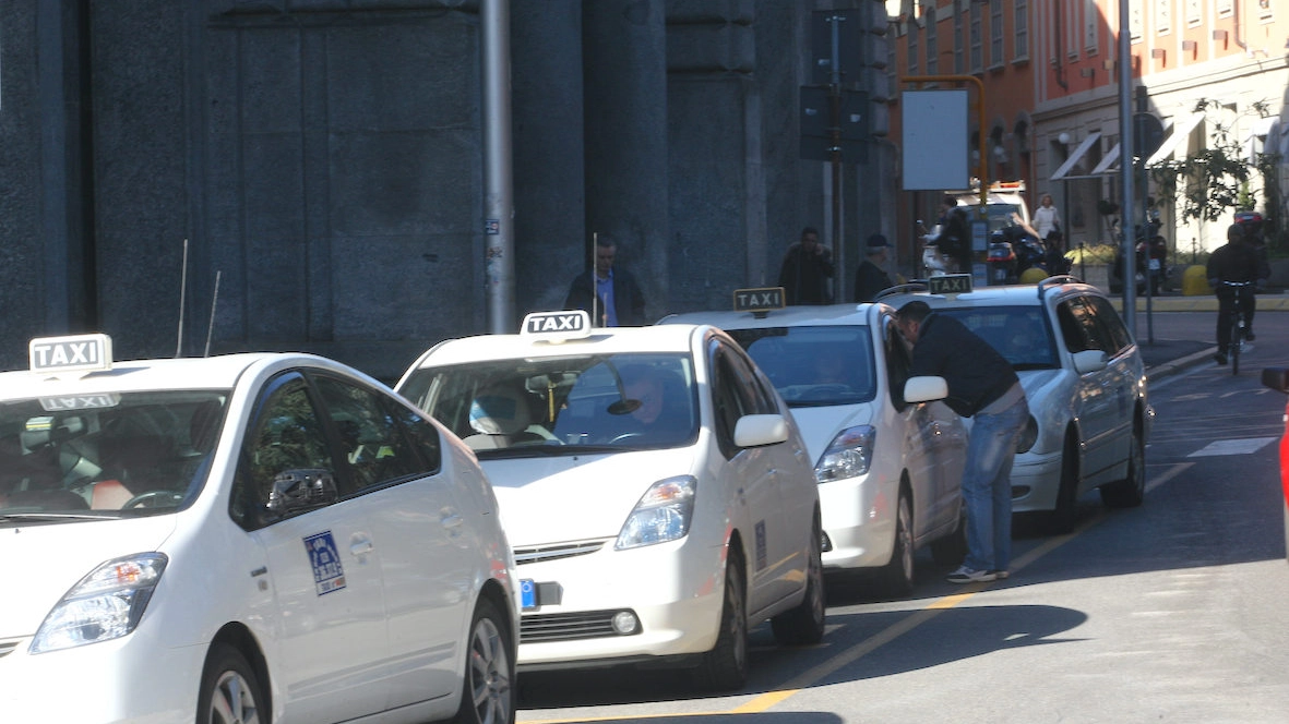 Servizio Taxi, novità per le corse serali e notturne Servizio Taxi, novità per le corse serali e notturne