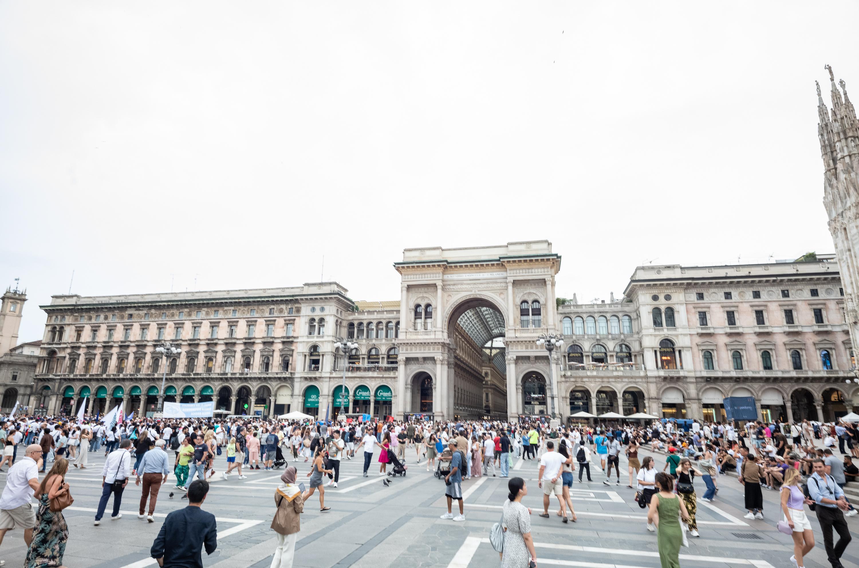 Il restauro fantasma dei portici di piazza Duomo. Altro stop dei giudici: bisogna attendere l’Ue Il restauro fantasma dei portici di piazza Duomo. Altro stop dei giudici: bisogna attendere l’Ue