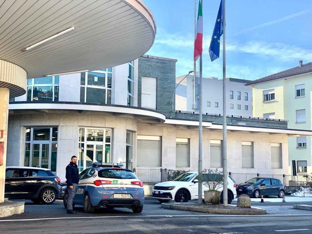Como: ricercato arrestato mentre vagava nella zona di confine Como: ricercato arrestato mentre vagava nella zona di confine