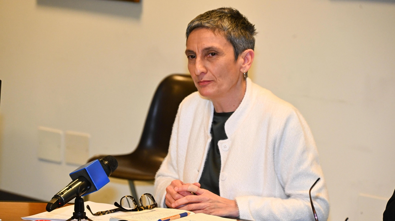 Maria Luigia Barone direttore amministrativo dell’Asst Ovest milanese ha tracciato un quadro positivo dei risultati ottenuti nell’affrontare l’emergenza dovuta alla calura Maria Luigia Barone direttore amministrativo dell’Asst Ovest milanese ha tracciato un quadro positivo dei risultati ottenuti nell’affrontare l’emergenza dovuta alla calura