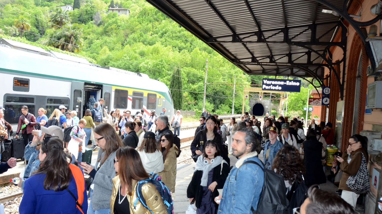 Un mese senza treni per i pendolari del Besanino Un mese senza treni per i pendolari del Besanino