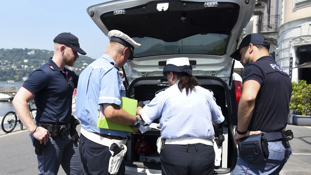Polizia di Stato e Polizia locale questa mattina 