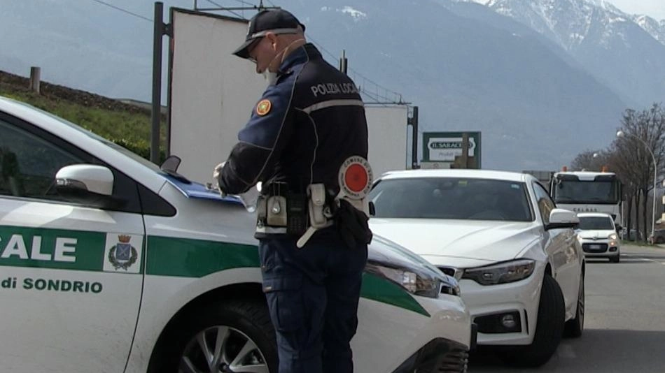 Uno stanziamento destinato a quattro Polizie locali, a beneficio della sicurezza di altrettante comunità. Si tratta dei 50mila euro... Uno stanziamento destinato a quattro Polizie locali, a beneficio della sicurezza di altrettante comunità. Si tratta dei 50mila euro...