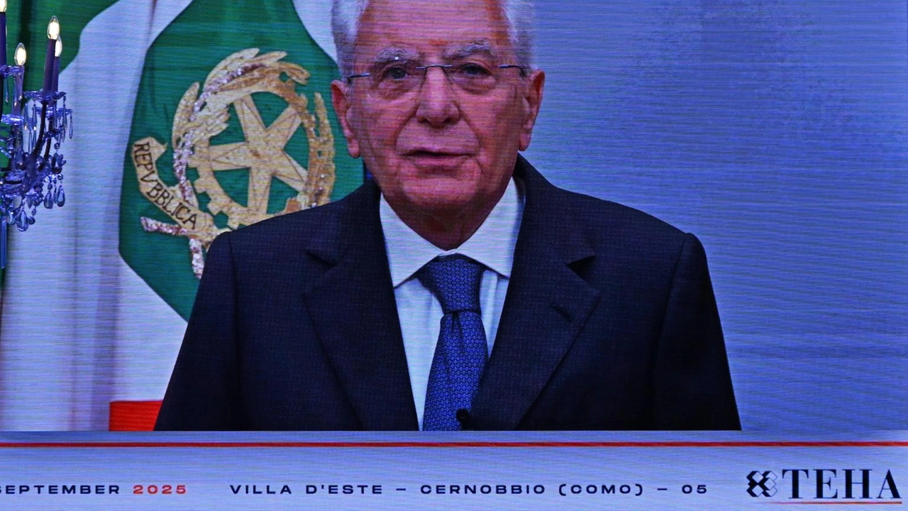 "Dall'Ucraina giungono segnali allarmanti", di fronte a tentativi di pace, "si vedono bombardamenti quotidiani diurni e notturni sulla popolazione civile"....