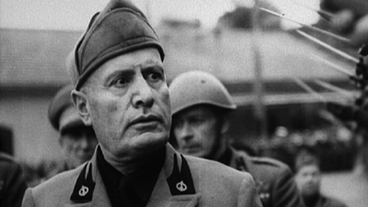 Una delle ultime immagini di Benito Mussolini a Salò Una delle ultime immagini di Benito Mussolini a Salò
