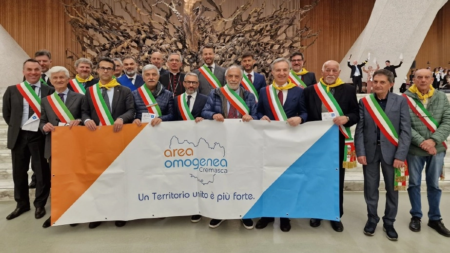 Alcuni sindaci dell’Area omogenea cremasca che si opponevano al taglio delle piante Alcuni sindaci dell’Area omogenea cremasca che si opponevano al taglio delle piante