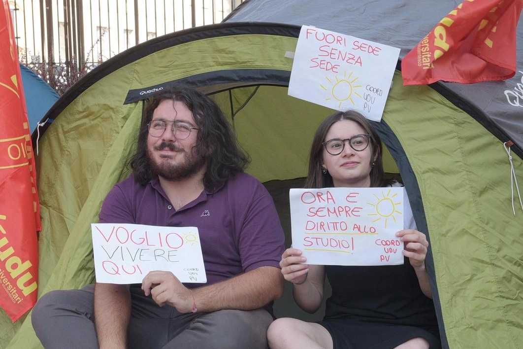 La "protesta delle tende" degli studenti universitari la scorsa primavera, contro il caro affitti a Milano