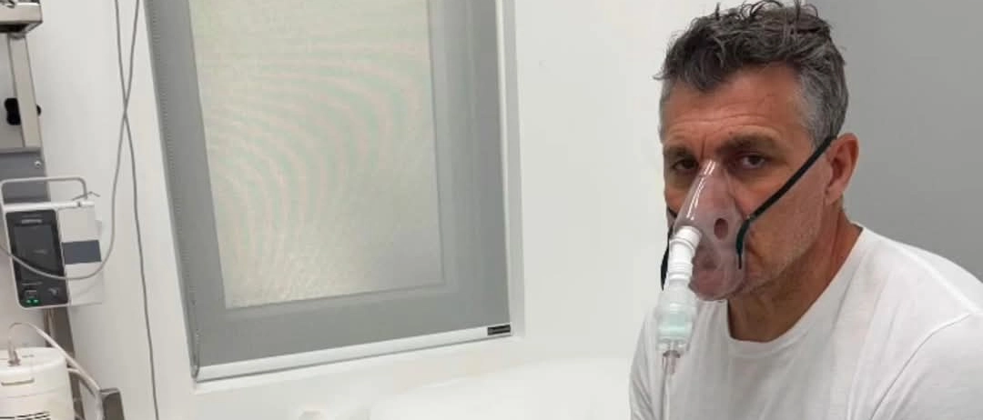 Christian Vieri in ospedale alle Maldive, la vacanza finisce con la maschera dell’ossigeno: “Un polmone fischia un po’...”