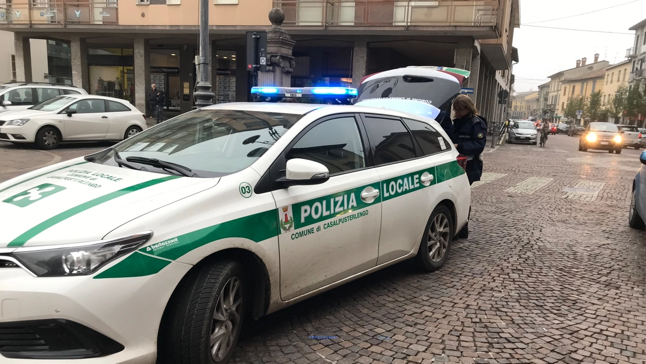 La polizia locale di Casalpusterlengo La polizia locale di Casalpusterlengo