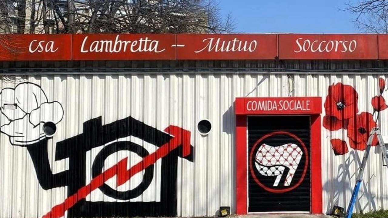 L'esterno del centro sociale Lambretta L'esterno del centro sociale Lambretta
