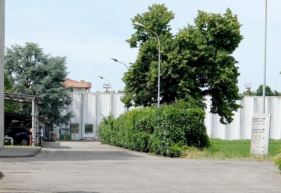 Sospeso il cantiere del pericolo. Azienda di logistica nel mirino Sospeso il cantiere del pericolo. Azienda di logistica nel mirino