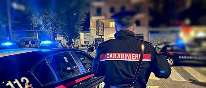 I due sono stati arrestati. L’automobile è stata rintracciata in via Palmanova di Milano. A bordo avevano quasi tre etti di stupefacenti e materiale per il confezionamento