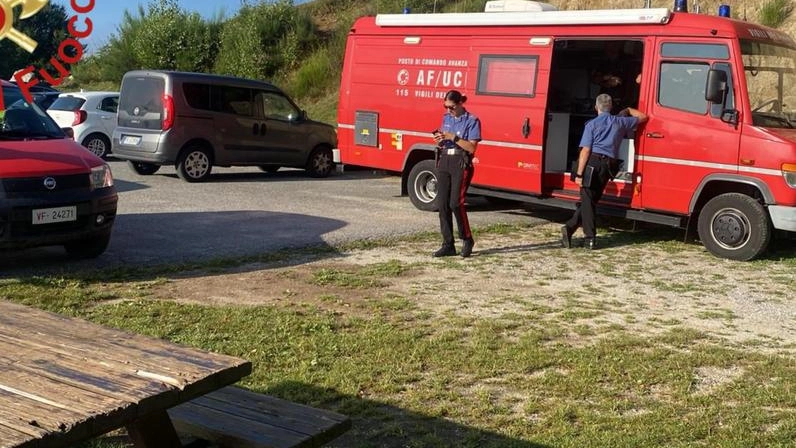 Gravedona e Uniti, il 39enne era scomparso da giovedì. Fatale una caduta. Un elicottero dei vigili del fuoco ha individuato il corpo tra le rocce . Gravedona e Uniti, il 39enne era scomparso da giovedì. Fatale una caduta. Un elicottero dei vigili del fuoco ha individuato il corpo tra le rocce .