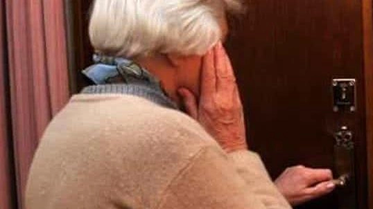 VOGHERA (Pavia) Quando la vittima si è resa conto che erano degli impostori, ormai le erano già entrati in casa. Così... VOGHERA (Pavia) Quando la vittima si è resa conto che erano degli impostori, ormai le erano già entrati in casa. Così...
