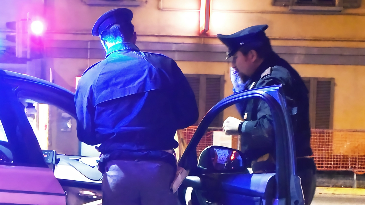 Dovrà spiegare non solo la provenienza e la destinazione dell’ingente quantitativo di droga con cui viaggiava su una fuoriserie con... Dovrà spiegare non solo la provenienza e la destinazione dell’ingente quantitativo di droga con cui viaggiava su una fuoriserie con...