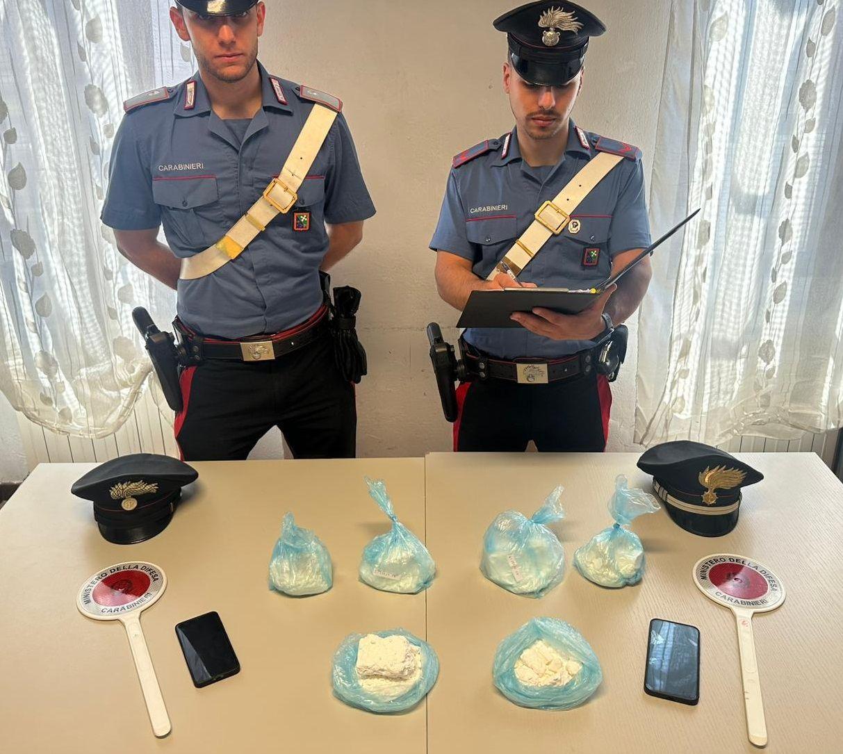Novate, cocaina nel furgone e in magazzino: arrestato imbianchino insospettabile Novate, cocaina nel furgone e in magazzino: arrestato imbianchino insospettabile
