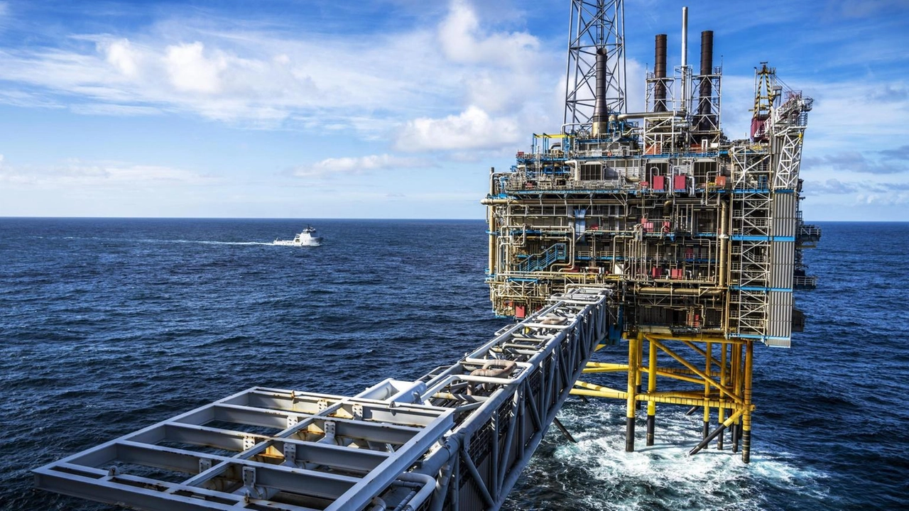 'Violata la zona di sicurezza della struttura Petrobaltic' 'Violata la zona di sicurezza della struttura Petrobaltic'