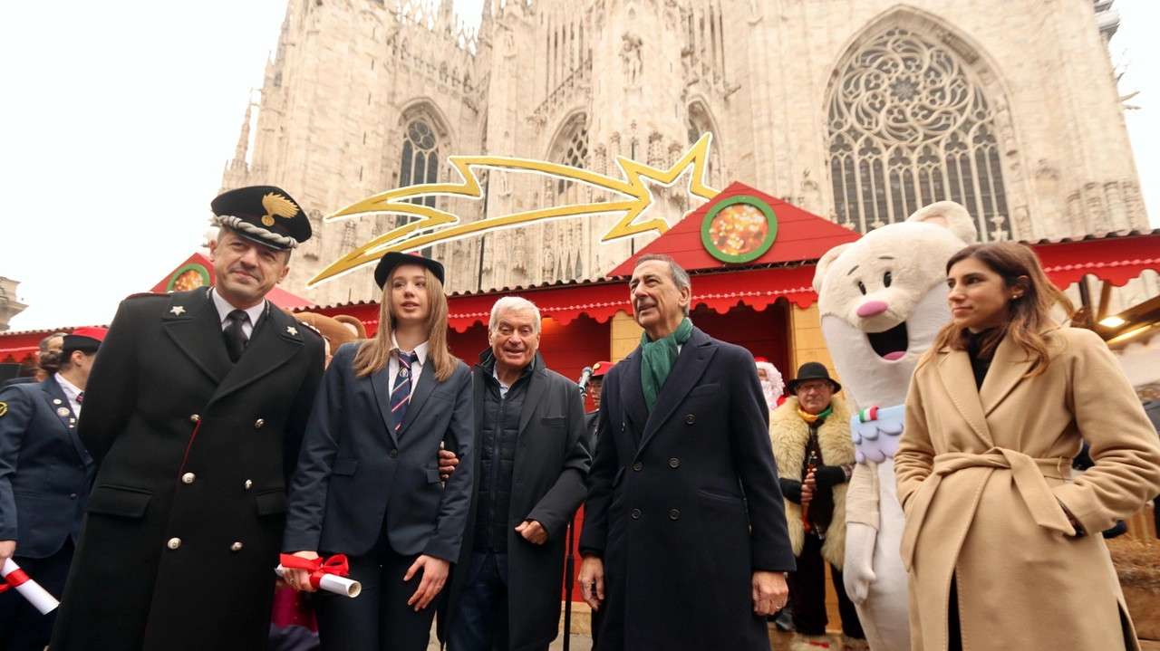 Cerimonia di accensione dell'albero dedicato ai Giochi invernali 2026 e apertura del mercatino di Natale in Duomo. Cerimonia di accensione dell'albero dedicato ai Giochi invernali 2026 e apertura del mercatino di Natale in Duomo.