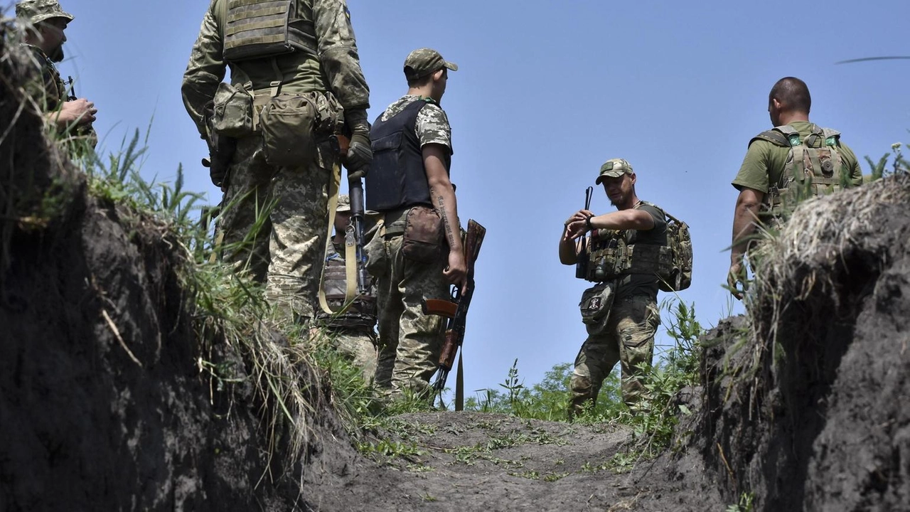 'Nessuna limitazione alla cooperazione con l'esercito ucraino'
