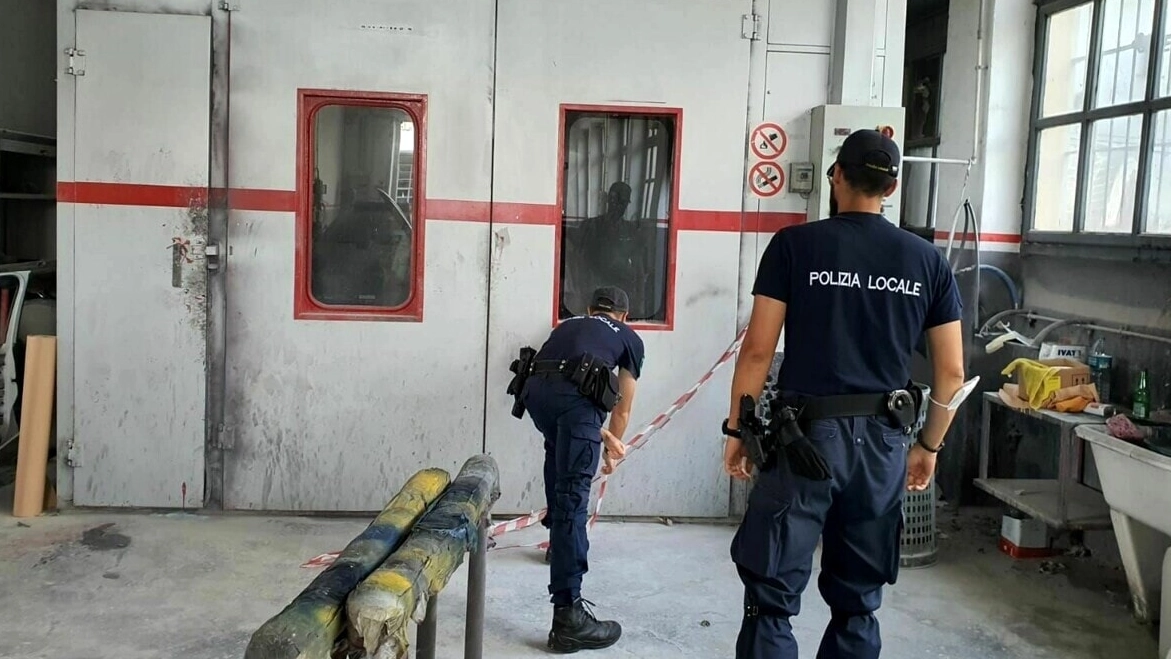 La polizia locale ha sequestrato il capannone (foto di repertorio)