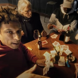Un po’ varesino, un po’ senegalese: ThisGelo, il rapper che fa rime in dialetto alla prova dell’album