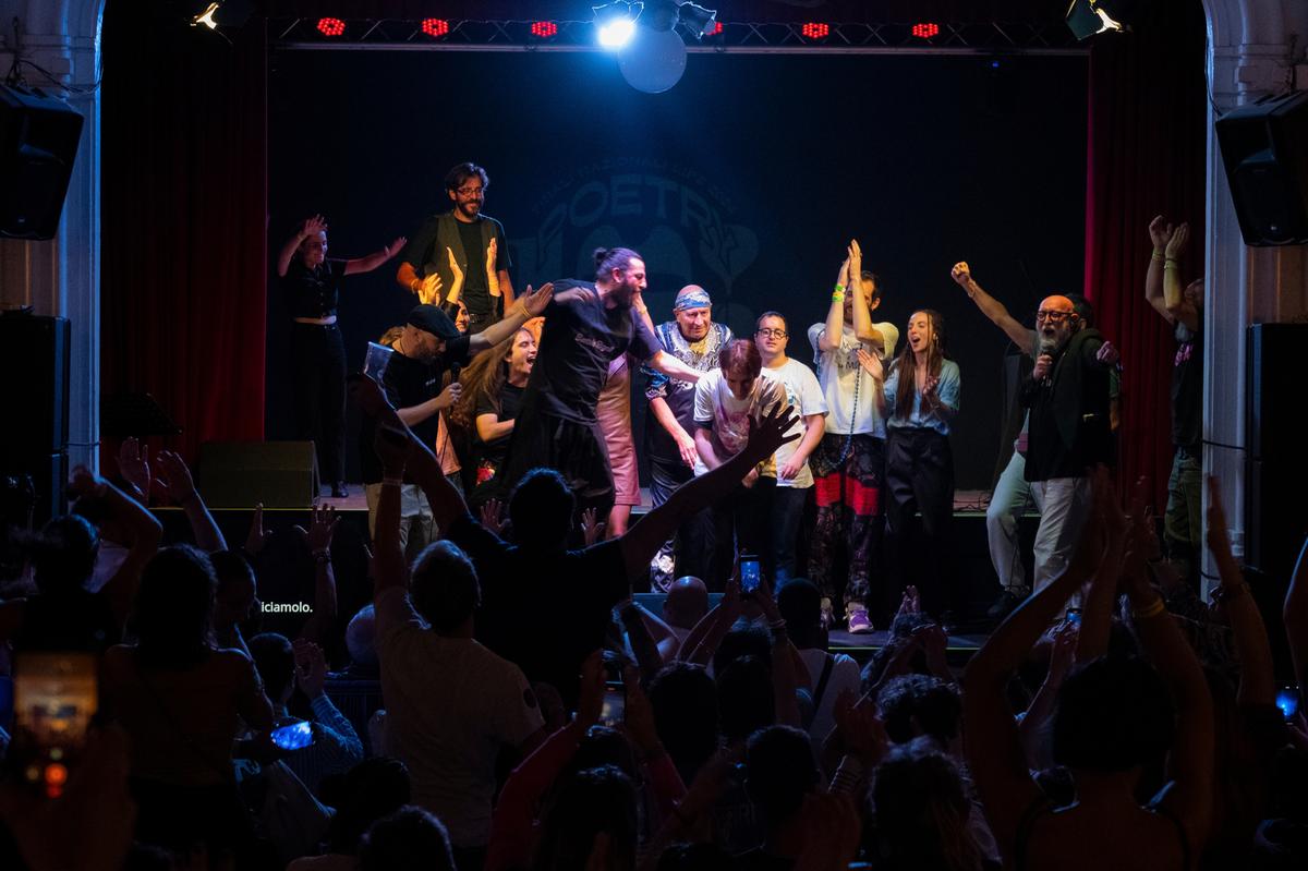 Fenomeno poetry slam: la Lombardia è la capitale delle sfide in rima (che ora fanno il boom)