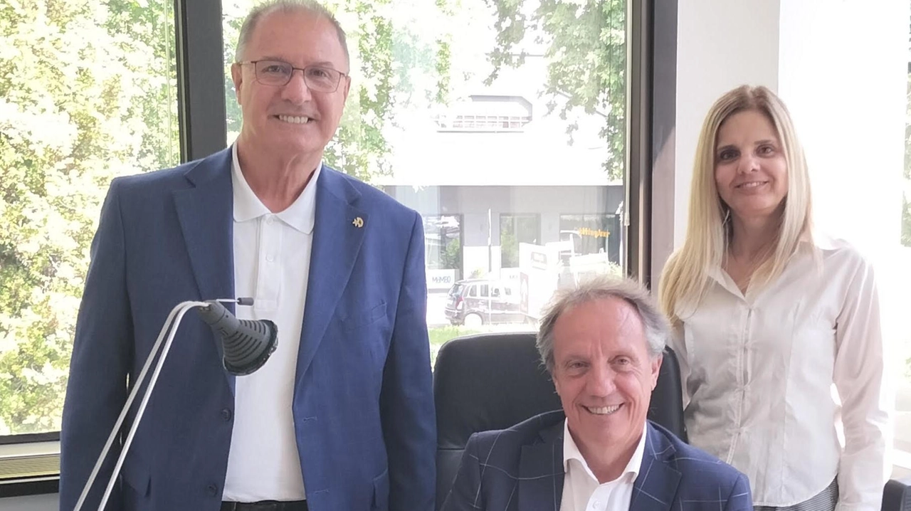 Tutti riconfermati per i prossimi tre anni: nella sostanza è questo il risultato principale prodotto dall’assemblea dei Comuni Soci... Tutti riconfermati per i prossimi tre anni: nella sostanza è questo il risultato principale prodotto dall’assemblea dei Comuni Soci...