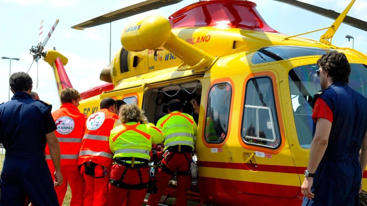 Elisoccorso in azione, grave un 38enne esanime dopo un tuffo Elisoccorso in azione, grave un 38enne esanime dopo un tuffo
