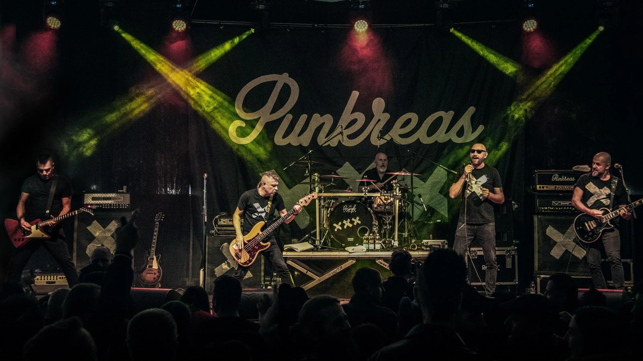 I Punkreas in concerto al Parco Tittoni a Desio per i 30 anni dall’uscita del disco “Paranoia e Potere”