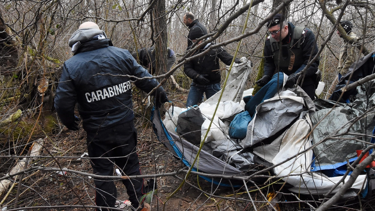 Un'operazione dei carabinieri nel Parco delle Groane Un'operazione dei carabinieri nel Parco delle Groane
