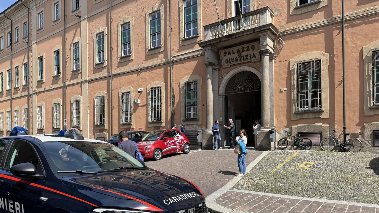Spinse a terra un pensionato per rubargli la catenina d’oro. Quattro anni e 4 mesi di carcere