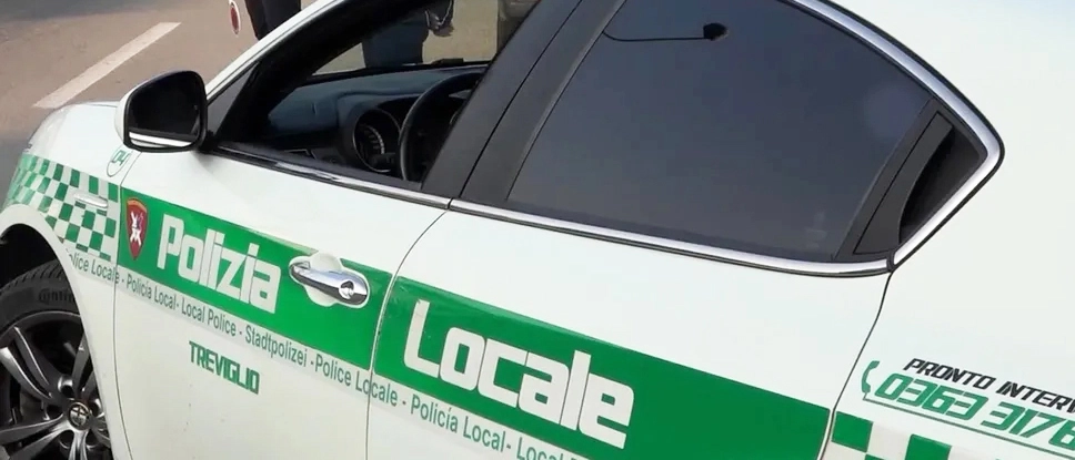 Treviglio, l’auto in vendita passa da 7mila a 700 euro “perché è ammaccata”. Ma è una truffa, tre denunciati