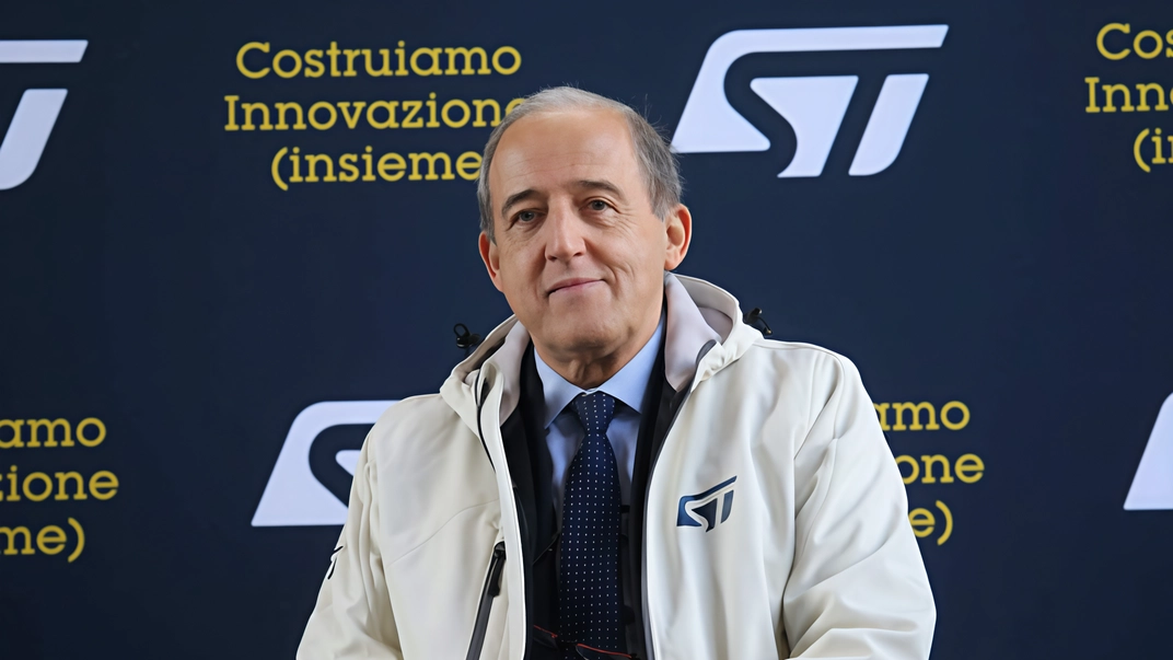 Lucio Colombo amministratore delegato StMicroelectronics Italia Nel sito di Agrate lavorano 5.300 persone Lucio Colombo amministratore delegato StMicroelectronics Italia Nel sito di Agrate lavorano 5.300 persone