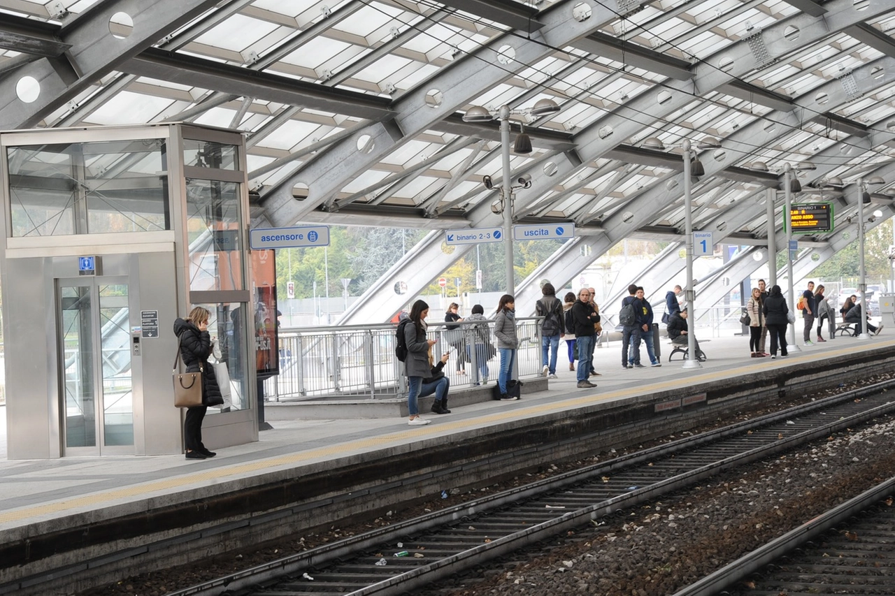La stazione delle FerrovieNord di Affori