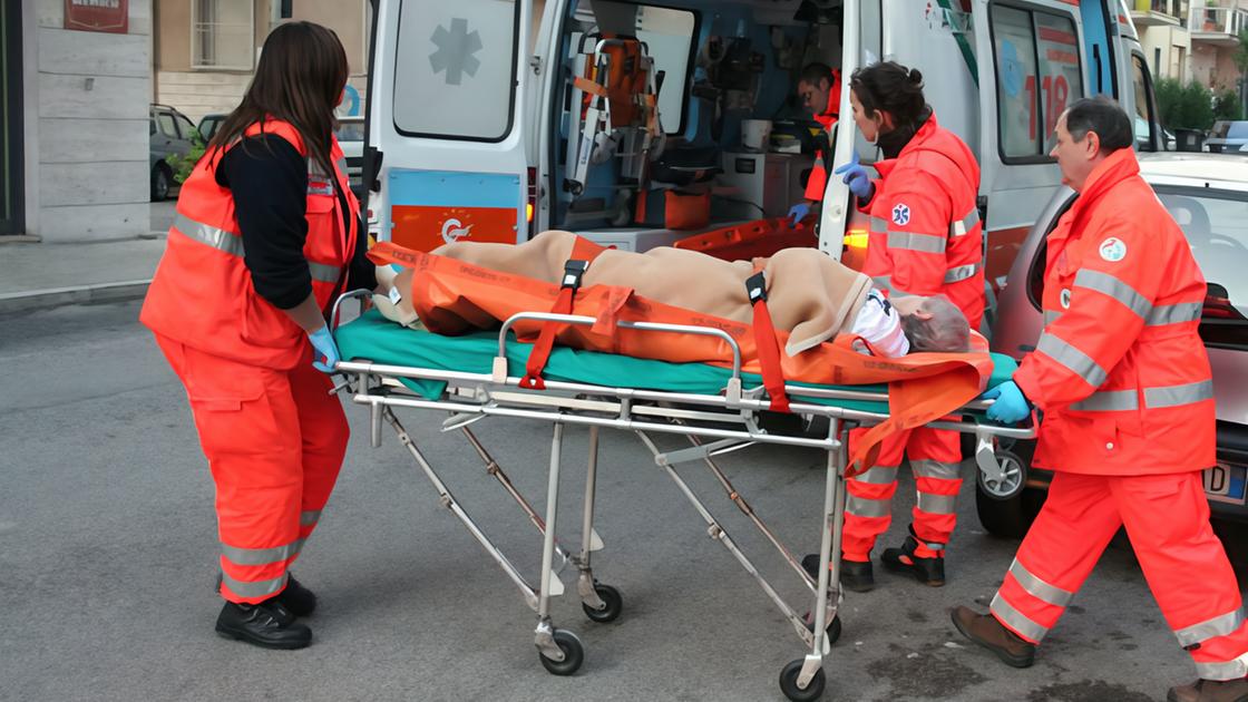 Negli equipaggi delle ambulanze pure chi lavora in agenzie funebri Negli equipaggi delle ambulanze pure chi lavora in agenzie funebri