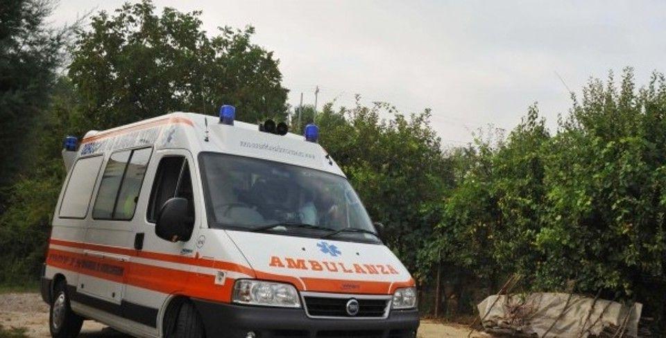 Cade dal tetto e precipita per 6 metri: grave incidente in un’azienda agricola del Cremonese Cade dal tetto e precipita per 6 metri: grave incidente in un’azienda agricola del Cremonese
