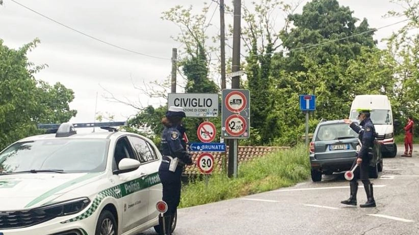 Sono pronti a protestare in Consiglio comunale gli abitanti di Civiglio per lamentare la chiusura della strada principale che porta...