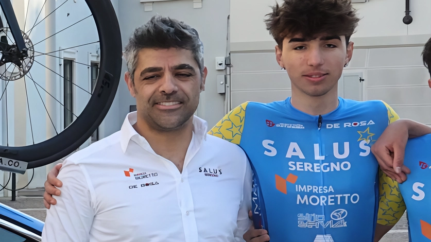 Il ds Napolitano è soddisfatto del debutto degli juniores a Volta Mantovana: "La squadra ha corso bene". Il ds Napolitano è soddisfatto del debutto degli juniores a Volta Mantovana: "La squadra ha corso bene".