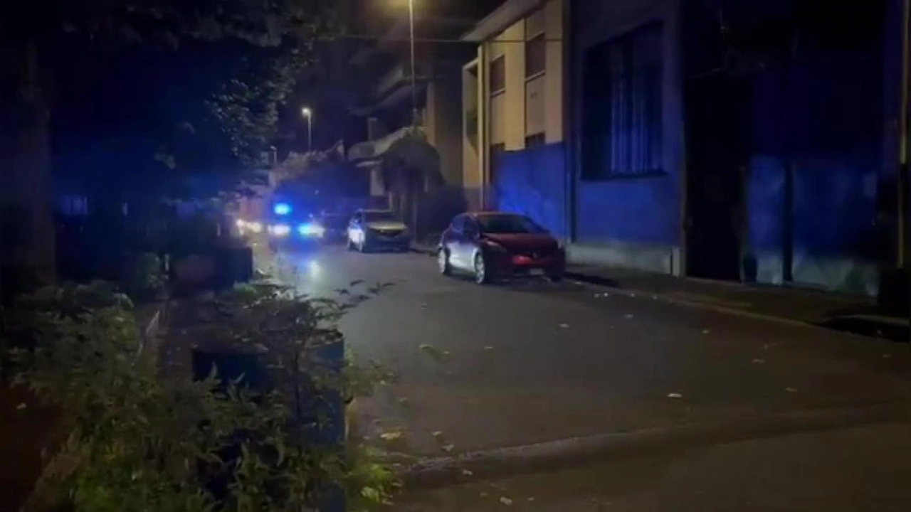 Milano, il blitz della Digos che ha arrestato un 28enne marocchino per istigazione a delinquere con finalità di terrorismo