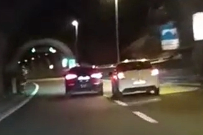 Il sorpasso a 130 all'ora  sulla Statale 36