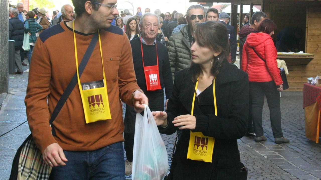 Da venerdì 27 a domenica 29 settembre torna un “classico“ in bassa Valtellina, la Festa degli arrosticini. L’appuntamento è a Cosio... Da venerdì 27 a domenica 29 settembre torna un “classico“ in bassa Valtellina, la Festa degli arrosticini. L’appuntamento è a Cosio...