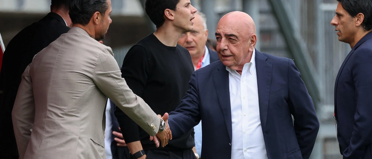 Milan, l’incontro sullo yacht con Cardinale per il ritorno: Galliani consulente rossonero?