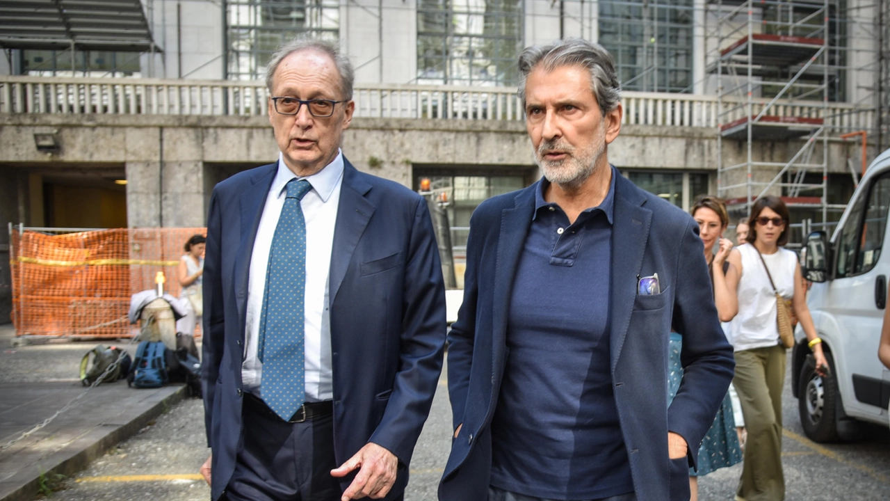 A destra l'ex assessore Giancarlo Tancredi e il suo avvocato A destra l'ex assessore Giancarlo Tancredi e il suo avvocato
