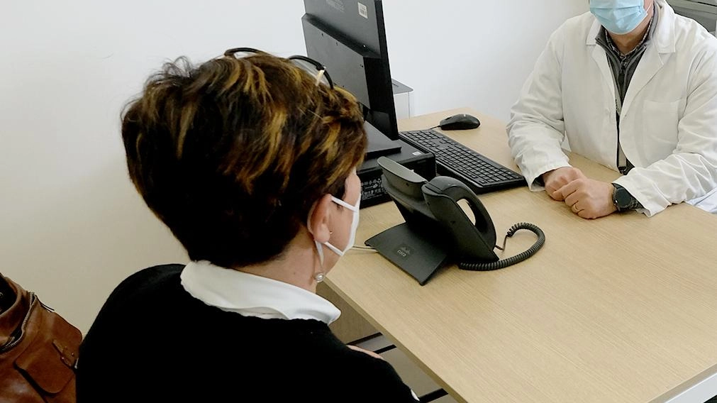 Dall’inizio di questo mese che i medici di medicina generale convenzionati con Ats non offrono più servizio in paese. Nell’ambulatorio... Dall’inizio di questo mese che i medici di medicina generale convenzionati con Ats non offrono più servizio in paese. Nell’ambulatorio...