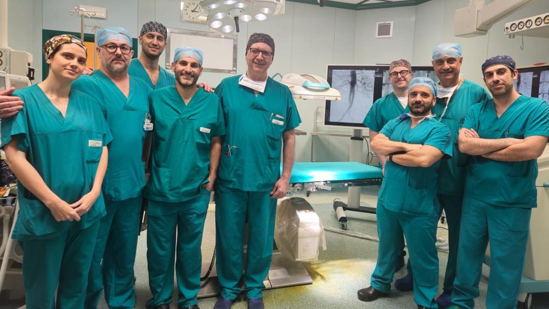 Aneurismi della aorta addominale scongiurati: protesi endovascolari su misura decisive. Ecco come funzionano Aneurismi della aorta addominale scongiurati: protesi endovascolari su misura decisive. Ecco come funzionano