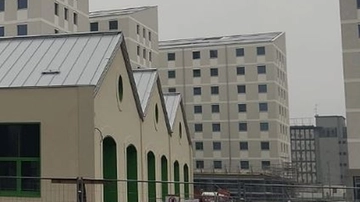 Villaggio olimpico, la gogna sui social: “Sembra Leningrado o Scampia”. Ma c’è chi spezza una lancia: “Diamogli una possibilità”